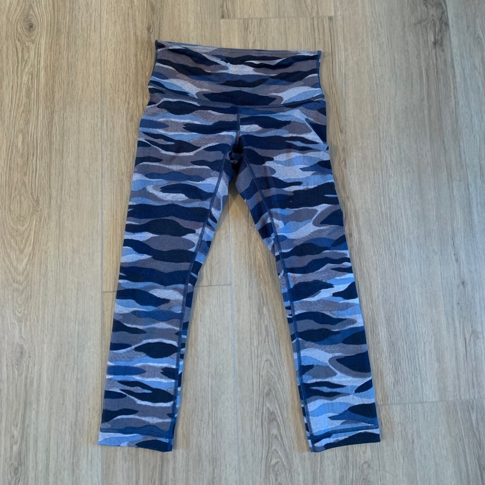 Lulu lemon cropped camo leggings